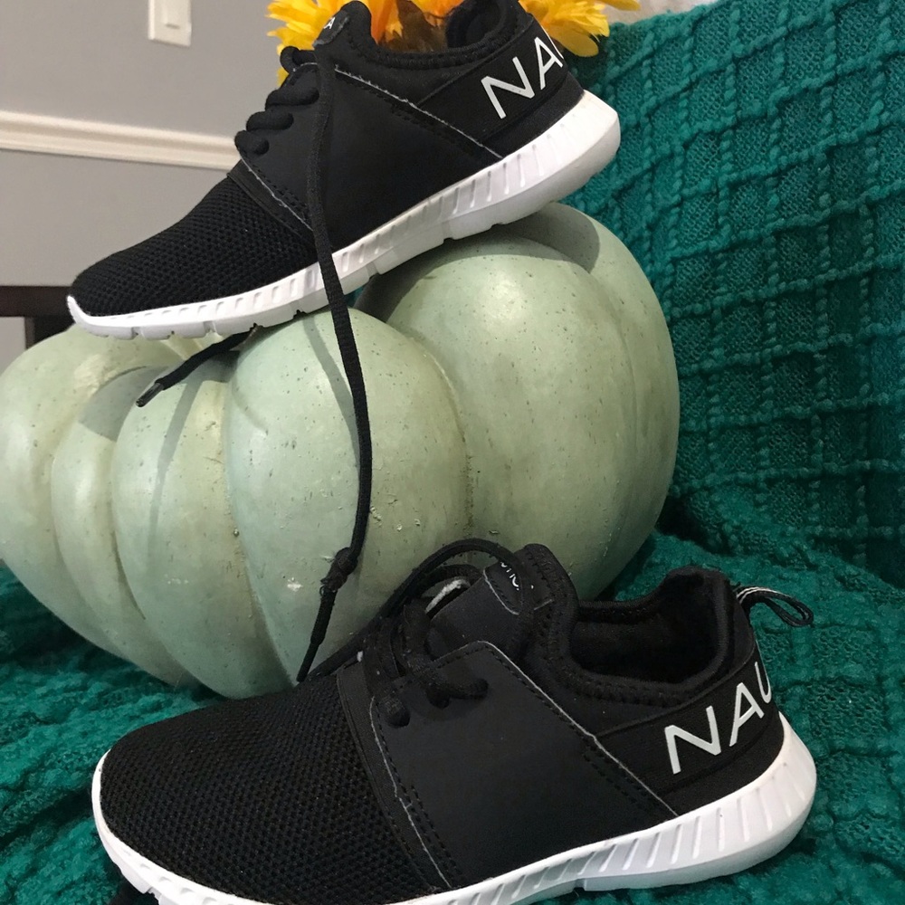 Kid sneakers